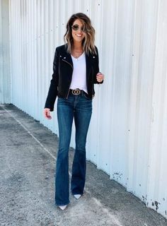 Flair Jeans Outfit, Flare Jean Outfit, Bootcut Jeans Outfit, Flare Jeans Outfit, Looks Jeans, Jeans Outfit Winter, Flair Jeans, Outfit Jeans, Jeans Outfits