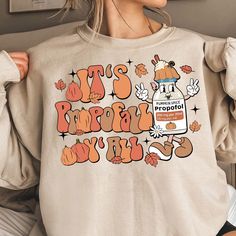 Welcome To My Store (*o▽o*) Have A Nice Day And A Wonderful Shopping Experience! It's Propofall Y'all Thanksgiving Shirt, RN Thankful Nurse Sweater, Thankful ER Nurse Shirt, ICU Nurse Thanksgiving Shirt, Nurse Tee ☘ UNISEX T-SHIRT MATERIALS 5.3 oz 100% preshrunk cotton. Sport Grey is 90% cotton, 10% polyester. MORE INFO Seamless collar, taped neck and shoulders. Double-needle sleeve and bottom hems. Quarter-turned to eliminate center crease. PRODUCTION AND SHIPPING ☘ Production: 1-3 business day Nurse Sweater, Er Nurse, Thanksgiving Shirt, Nurse Shirt, Thanksgiving Shirts, Nursing Shirts, Natural Fabrics, Unisex T Shirt, Sweat Shirt