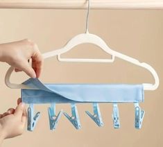 Organising Hacks, Camping Bathroom, Handyman Projects, Packing Hacks Clothes, Clothes Closet Organization, Craft Room Design, Hanger Diy, Art Decor Diy