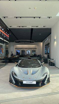 McLaren P1 GTR photographed in the daylight Iphone Car Wallpaper, Wallpaper Iphone Luxury, Wallpaper Iphone Car, 8 K Wallpaper, Mclaren P1 Gtr, P1 Gtr, Mclaren P1