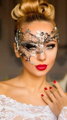 Masquerade Ball Gowns Elegant With Mask, Mascarade Party Outfit, Elegant Masquerade Mask, Masquerade Aesthetic, Mascarade Ball, Masquerade Ball Outfits, Masquerade Ball Dresses