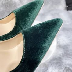 Elegant high quality Dark green velvet women's shoes, 8cm / 10cm 12cm narrow top shoes, thin high heels, classic party and office Pump Type: basic Heel Type: Thin Heels Origin: Mainland China Upper Material: Flannel Toe Shape: Pointed toe With Platforms: No1005003610738648 Heel Height: Super High (8cm-up) Fit: Fits true to size, take your normal size Style: Concise is_handmade: Yes Fashion Element: Shallow Pattern Type: Solid Insole Material: latex Occasion: Party Lining Material: PU Season: Spr Dark Green Velvet, Classic Party, Basic Heels, Pump Types, Womens Slides, Platform Wedge Sandals, Womens Sandals Flat, Heel Type, Green Velvet