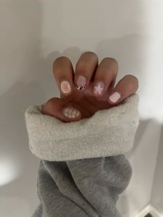 Painted Nail Ideas For Short Nails, Small Short Nail Designs, Cute Short Bday Nails, No Tips Nails, Cute Easy Nail Ideas For Beginners, Simple Really Short Nails, Nail Inspo Non Acrylic, Nail Inspo For Very Short Nails, Starter Biab Nails