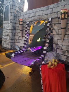 Dragon castle diy trunk or treat Dnd Trunk Or Treat, Trunk Or Treat Castle Theme, Medieval Trunk Or Treat, Haunted Castle Decorations, Descendants Trunk Or Treat Ideas