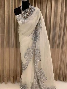 Traditional Dressing, Cultural Clothing, Desi Vibes, Desi Fits, Bridal Jewellery Inspiration, Kanjivaram Sarees Silk, Desi Outfits, Desi Wear