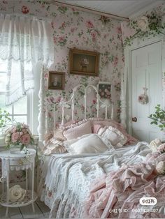 Grandma Core Room, Vintage Room Ideas Bedroom, Mint Green Room, Green Room Design, Coquette House, Pretty Curtains, Room Wallpaper Designs, Dream Bedroom Inspiration, Coquette Room