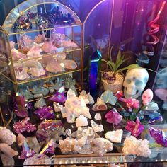 Types Of Rocks, Different Types Of Rocks, Crystal Room, Crystal Vibes, Crystal Garden, Types Of Crystals