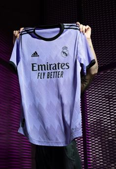 Real Madrid 2017, Football Tshirt Designs, Madrid Outfits, Real Madrid Shirt, Ronaldo Real Madrid, Hip Clothes, Foto Baby, Girly Shoes, Football Outfits