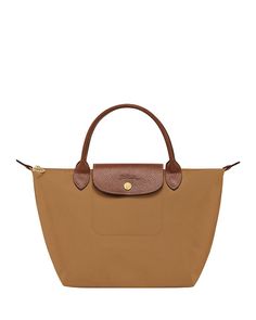 Cool Girl Style, Uni Outfits, Top Handle Handbags, Mid Size, Longchamp Le Pliage, Small Tops, Small Bag, Top Handle, Cool Girl