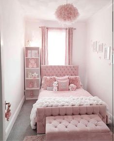 Blog da Renata Princess : Quarto Rosa 🌸 Girly Bed Frames, Bedroom Bed Frames, Luxury Bed Frame, Luxury Bed Frames, Beautiful Bed Designs, Girly Room Decor, Hiasan Bilik Tidur, Pink Bedroom Decor, Glam Bedroom