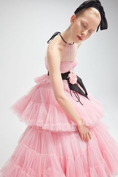 Description Pink A-line, Long dress Sleeveless Halter neck Closed neckline Tulle Dry Clean Made in Spain SKU 21-04 Minimal Dresses, Gatsby Style Wedding, Pleated Tulle, Pink Evening Dress, Princess Skirt, Fitted Maxi Dress, Halter Neck Dress, Strapless Corset, Style Finder