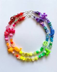 🍧🌈Rainbow Sherbet Necklace🌈🍧 FREE SHIPPING You will receive one necklace like those similar to pictures. Bead pattern will be a rainbow of color. Made to order and beaded by me with luvvv <3 Strung on strong cord with a mixture of bright, random, and fun beads similar to picture. Lobster clasp closure. Each necklace is unique and no necklace looks exactly alike. Rainbow Jewelry Necklaces, Retro Beaded Necklace, Bright Color Jewelry, Plastic Bead Necklace, Pride Beaded Necklace, Random Bead Necklace, Rainbow Bead Necklace, Pony Bead Necklace Ideas, Rainbow Necklace Beads