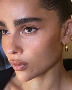 Nina Park Makeup, Betina Goldstein, Zoe Isabella Kravitz, Flawless Base, Rockstar Gf, Smink Inspiration, Makeup Aesthetic, Zoe Kravitz, Glamour Makeup