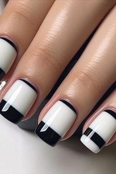 Aesthetic Nails Acrylic Summer, White Square Nails, Aesthetic Nails Acrylic, Short Nails Cute, Acrylic Nails Almond Shape, Cute Toe Nails, Fancy Nails Designs, Beauty Nails Design, White Square