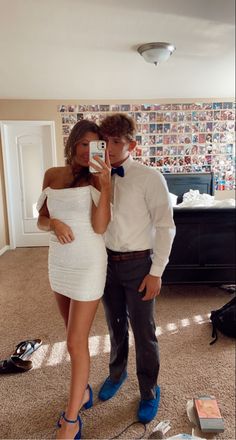 White Hoco Dress Couple Pictures, White Homecoming Dress Couple, White Hoco Dress Couple, Hoco Dates Matching, Cute Hoco Pictures With Boyfriend, Hoco Date Pictures, Hoco Couple Pictures, Hoco Couple Outfits