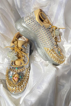 Gold leather embellished wedding sneakers for women Lotus Blooming, Royal Frame, Queen Wedding, Green And Turquoise, Silver Sneakers, Warrior Queen