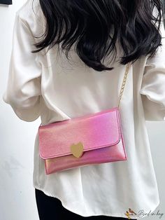 BirdinBag - Metal Chain Envelope Clutch: Versatile Shoulder Bag for Casual and Formal Events Valentine's Day Party Crossbody Shoulder Bag, Chain Strap Clutch Shoulder Bag, Pink Crossbody Evening Bag With Chain Strap, Gift Crossbody Clutch With Chain Strap, Trendy Envelope Bag For Gifts, Chic Shoulder Bag With Chain Strap For Valentine's Day, Gold Wallet On Chain For Party, Pink Clutch With Chain Strap As Gift, Pink Clutch With Chain Strap For Gift