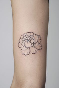 Peony silhouette tattoo Tattoo Ideas Peony, Mini Peony Tattoo, Peony Minimalist Tattoo, Peony Tattoo Black And White, Peony Silhouette, Simple Peony Tattoo, Silhouette Tattoo, Tiny Wrist Tattoos, Peony Tattoo