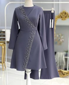 Winter Blazer, Projek Menjahit, Short Blazer, Stylish Short Dresses, Girls Frock Design, Mode Abaya, Dress Winter, Sleeves Designs For Dresses