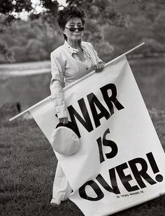 John Lennon Yoko Ono, John Lennon And Yoko, Bruce Weber, Celebrity Pics, Yoko Ono, Intersectional Feminism, Slogan Tee, I Love Music