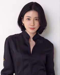 Mom Claim Dr, Mom Face Claim Dr, Young Mom Haircut, Lee Bo Young, Mother Pictures, Straight Blonde Hair, Mom Hairstyles, Dark Comedy, Face Card