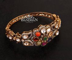 Kundan Bangles, Fancy Jewelry Necklace, Bridal Fashion Jewelry, Blouse Design Models, Fancy Jewelry, Bridal Fashion