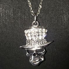 Nwot Big Skull Top Hat Pendant Long Chain With Lobster Closure Skull Measures 2" X 2" Nickel-free Skull Jewelry For Party, Punk Style Silver Jewelry As Fashion Accessory, Skull Top Hat, Oversized Necklace, Rhinestone Skull, Skull Top, Goth Punk, Long Chain, Top Hat