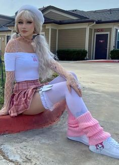 Edgy Pastel Aesthetic Outfits Ideas Kawaii Grunge Outfits, Lena Kitsune, Pastel Aesthetic Outfit, Kawaii Grunge, Black Lace Mini Skirt, Leg Warmers Outfit, Black Bra Top, White Lace Corset, Pastel Goth Outfits