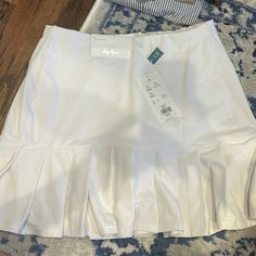 Nwt Women’s Golf Skirt White Size Medium By Lady Hagen 17” Golf Skirt, Golf Skirts, Skirt White, White Skirts, Womens Skirt, Color White, Golf, Size Medium, Skirt