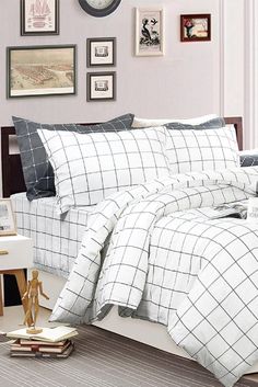 🖤With FADFAY, you can transform your bedroom into a haven of elegance and comfort, ensuring that you sleep in style.🤍 White Duvet Cover, White Grid, White Duvet Covers, White Duvet, Duvet Covers Twin, Bed Sheet Sets, Cotton Bedding