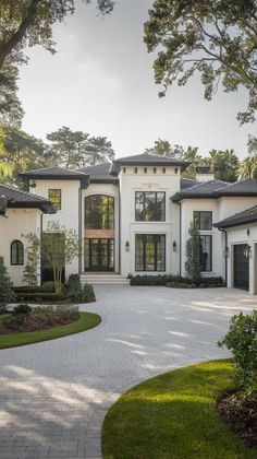 #homedecor, #interiordesign, #homedesign, #decor inspiration White House Modern Exterior, Luxury White House Exterior, Two Story Front Entry Exterior, Guess House Ideas, Contemporary Architecture Interior, Cute Modern House Exterior, Modern Mediterranean House Plans, Dream House Florida, Pretty Houses Modern