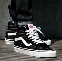 Mens Vans Shoes Outfit, Sk8 Hi Vans Outfit Mens, Sk8 Hi Vans Outfit, High Vans, Vans Outfit Men, Estilo Vans, Vans Boots, Vans Shoes Fashion, Sk8 Hi Vans