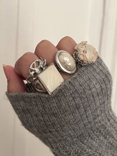 Ring Inspo Silver, Aesthetic Marauders, Chunky Silver Rings, Rings Aesthetic, Aquarius Season, Ring Inspo, Jewelry Pearl, Marauders Era