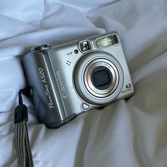 Camara CANON PowerShot A520 Digital Camara, excellent conditions, Aesthetic✨ Camara Digital Aesthetic, Canon Powershot Aesthetic, Martina Core, Tech Wishlist, Polaroid Digital Camera, Canon Cameras, Digi Cam, Canon Digital Camera, Retro Camera