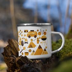 White enamel mug with rustic camping graphics on wood in forest Rustic Camping, Camping Adventure, Nature Drawing, Enamel Charms