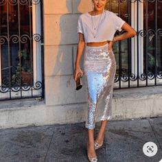 Nwt Zara Sequin Midi Skirt Gray Sequin Skirt Outfit, Sequin Skirt Long, Silver Sequin Skirt, Sequin Pencil Skirt, Sequin Midi Skirt, Midi Skirt Outfit, Zara Skirts, Midi Skirt Pencil