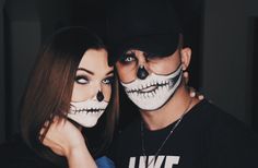 Half Skeleton halloween makeup Skeleton Halloween Makeup, Half Skeleton, Skull Makeup, Skeleton Halloween, Halloween Skeletons, Halloween Makeup, Halloween Face, Skeleton