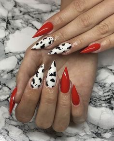 Classic Nail Designs, Molde F1, Wedding Nail Art Design, Nail Art Designs Images, Queen Nails, Heart Nail Designs, Sassy Nails, Valentine Nails, Print Nails