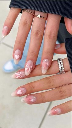 Iconic Nails, Basic Hygiene, Paznokcie Hello Kitty, Human Psychology, Kutek Disney, Manikur Kuku, Stunning Nails, Spring Florals, Blush Nails