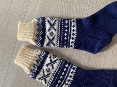 Handknit socks in Norwegian pattern made with 100% wool. Please let me know what color you would like at checkout. See matching sweater: https://www.etsy.com/no-en/listing/734801068/handknit-sweater Blue Knitted Socks For Winter, Handknit Socks, Norwegian Pattern, Matching Socks, Hand Knit Socks, Matching Sweaters, Hand Knitted Sweaters, Casual Socks, Family Gifts