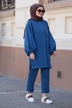 Modesty Fashion, Hijabi Outfits Casual, Muslim Outfits, Simple Pakistani Dresses, Muslim Fashion Outfits