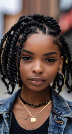 Urban Hair Styles, Side Braid Black Hair, Inspired Hairstyles, Bob Braids Hairstyles, Short Box Braids Hairstyles, Bohemian Beauty, Short Box Braids, African Hair Braiding Styles, Natural Afro Hairstyles