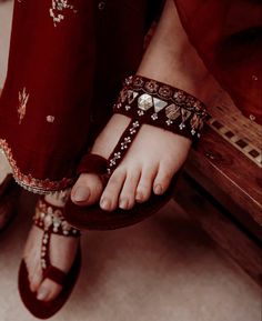 Indian Footwear Aesthetic, Footwear Aesthetic, Chinese Shoes, Foot Design, Bridal Eye Makeup, Yellow Birthday, Cap Girl, Cute Shoes Heels, Fashion Shoes Sandals