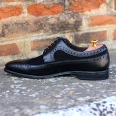 Ambrogio Bespoke Custom Men's Shoes Black Suede / Polished Calf-Skin Leather Longwing Blucher Oxfords (AMB2172)-AmbrogioShoes Suit Styles, Designed Shoes, Custom Design Shoes, Italian Leather Shoes, Bespoke Shoes, Mens Shoes Black, Best Shoes For Men, Hot Style, Unique Shoes