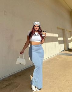 Maxi Skirt Outfit Curvy, Delhi Outfits, Maxi Skirt Outfit Plus Size, Chic Style Plus Size, Curvy Outfits Summer, Plus Size Outfits For Summer, Maxi Skirt Outfit Summer, Blue Skirt Outfits, Curvy Summer Outfits