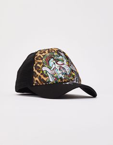 Streetwear Hats With Mesh Back And Curved Visor, Trucker Baseball Cap With Mesh Back For Streetwear, Graphic Print Trucker Hat For Streetwear, Mesh Visor Trucker Hat For Streetwear, Mesh Hats With Curved Visor For Streetwear, Black Trucker Hat With Graphic Print, Black Graphic Print Trucker Hat, Streetwear Snapback Hat With Skull Print, Skull Print Snapback Hat For Streetwear