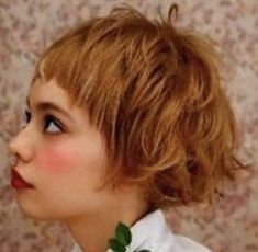 Short Bangs, Hair Mist, Short Wavy Hair, Girl Haircuts, Penteado Cabelo Curto, Copper Hair, Short Haircut, Hair Dos, Cut And Color