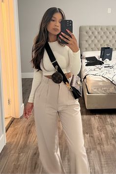 Night Comfy Outfit, Medium Girl Outfits, Sloane Tailored Pant, Casual Leather Jacket Outfit, Outfit Ideas 2024, New Look Fashion, Stylish Work Attire, Business Casual Outfits For Work, Looks Party