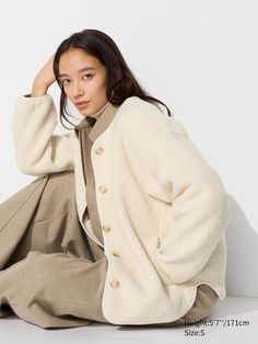 Fleece Jacket Outfit, Uniqlo Women Outfit, Uniqlo Jacket, Cardigan Uniqlo, Cold Day Outfits, Uv Protection Clothing, Jacket Outfit Women, Chino Joggers, Comfy Cardigan