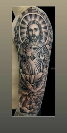 Jesus Tattoo Sleeve, Religious Tattoo Sleeves, Herren Hand Tattoos, Jesus Tattoo Design, Tato Salib, Tato Dada, Christ Tattoo, Tato Lengan, Men Tattoos Arm Sleeve